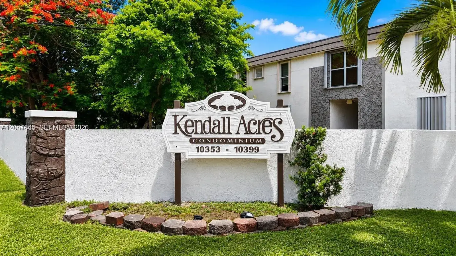 2 bedroom 2 bath Residential for sale at 10375 N Kendall Dr # J7, Miami FL 33176