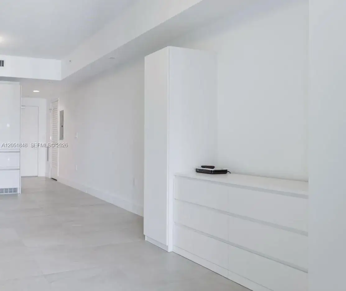 1 bath Residential Lease for rent at 1010 Brickell Ave # 3210, Miami FL 33131