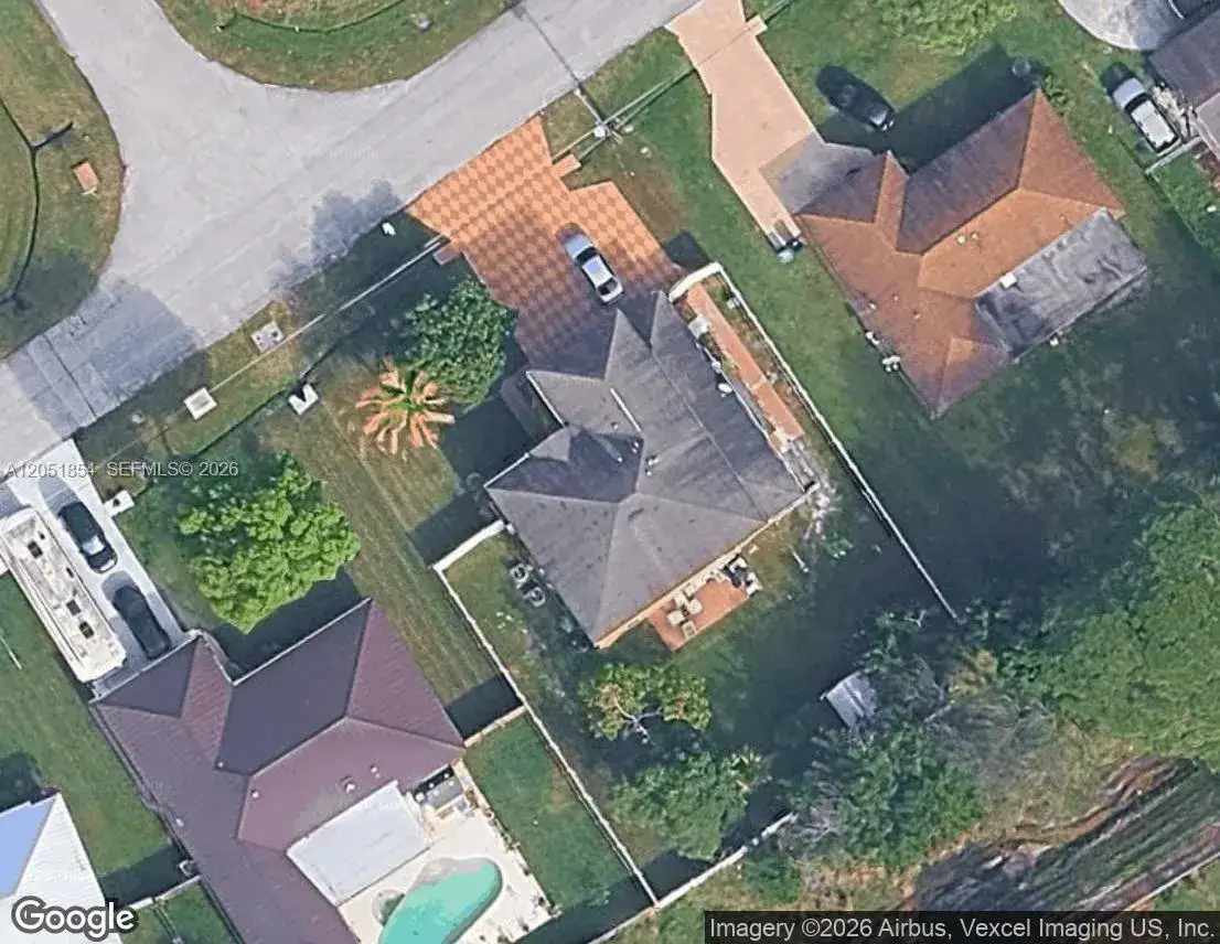 4 bedroom 3 bath Residential for sale at 402 SE Crosspoint Dr, Port St. Lucie FL 34983
