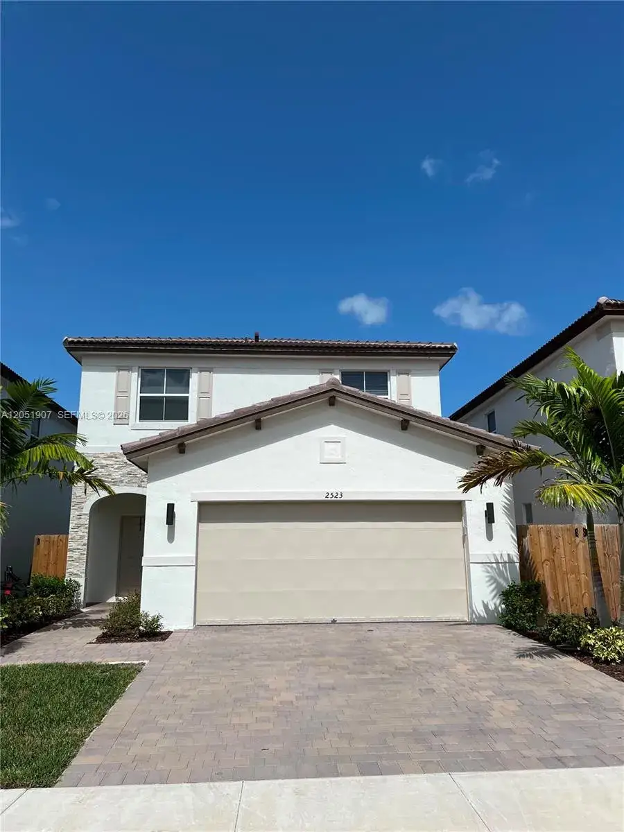 3 bedroom 2 bath Residential for sale at 2523 SE 26th Ter, Homestead FL 33035