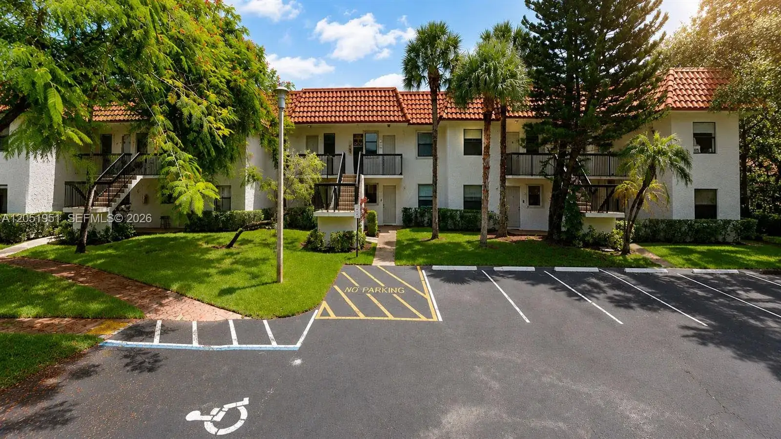 2 bedroom 2 bath Residential for sale at 15701 W Waterside Cir # 205, Sunrise FL 33326