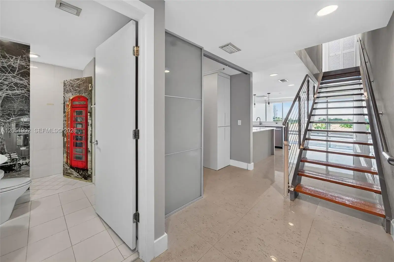 1 bedroom 2 bath Residential for sale at 2950 NE 188th St # 406, Aventura FL 33180