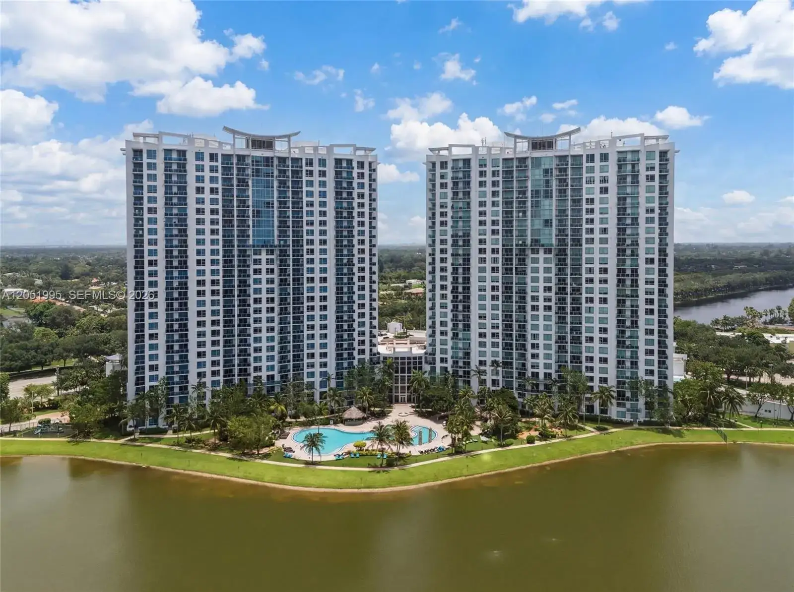 2 bedroom 2 bath Residential Lease for rent at 2681 N Flamingo Rd # 2205S, Sunrise FL 33323