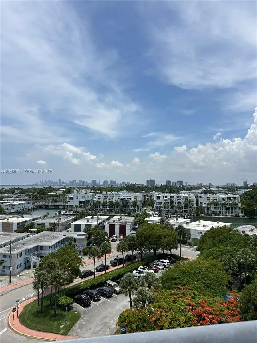 2 bedroom 2 bath Residential Lease for rent at 7441 Wayne Ave # 8R, Miami Beach FL 33141