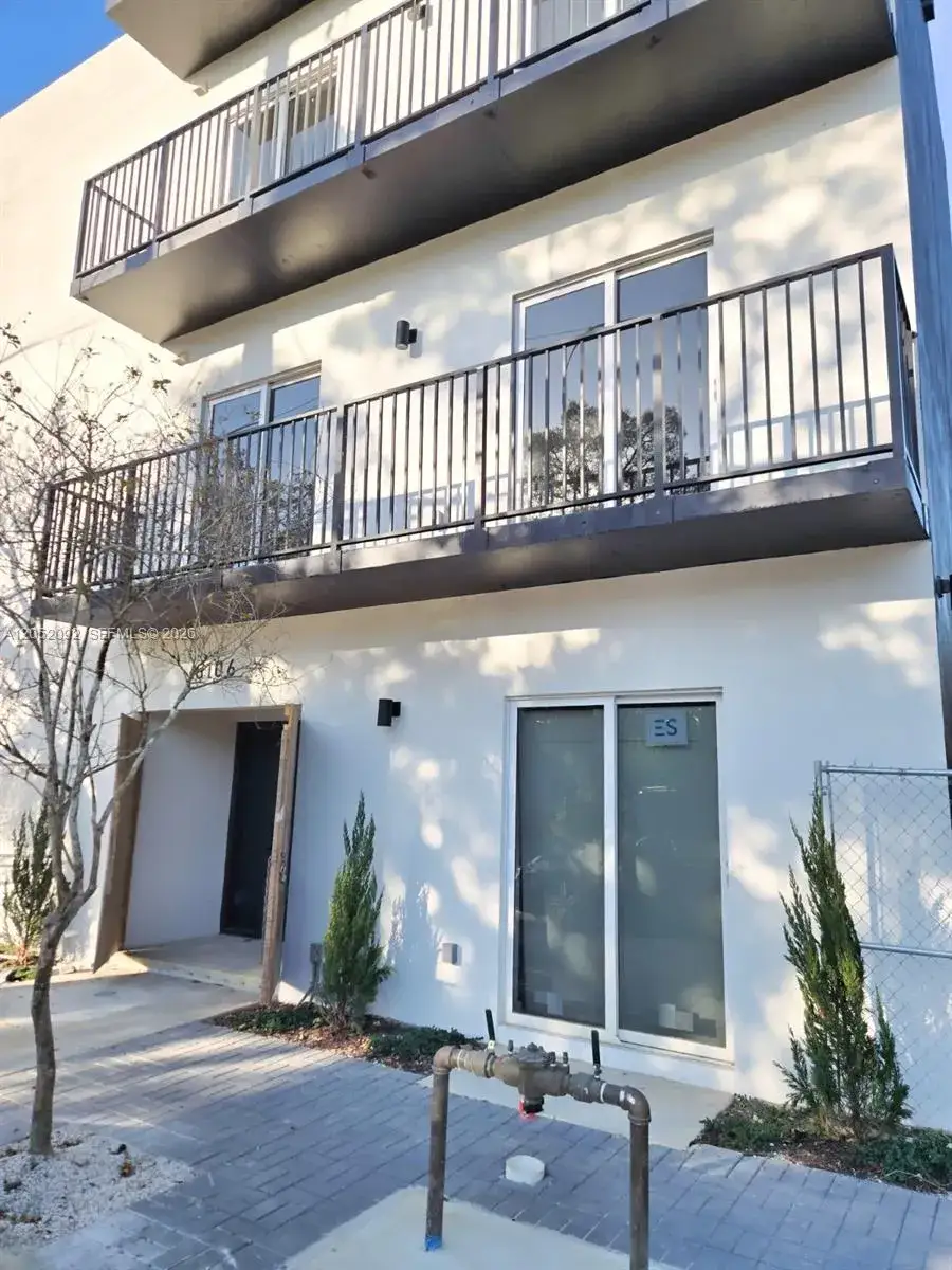 1 bedroom 1 bath Residential Lease for rent at 8106 NE 1st Ave # 13, Miami FL 33138