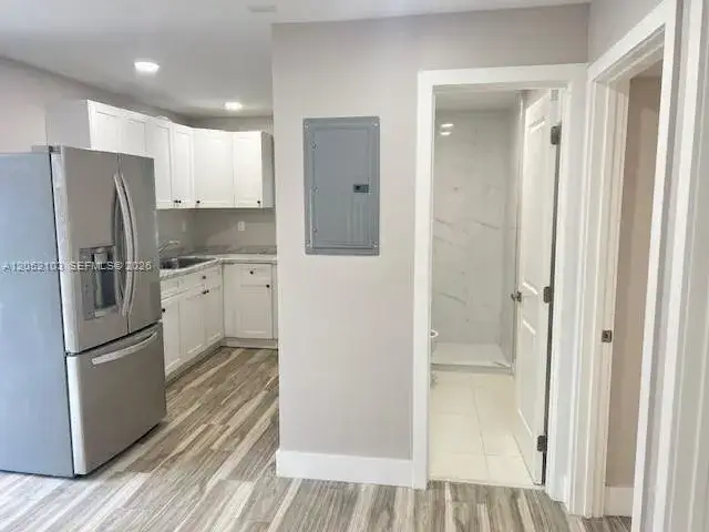 2 bedroom 1 bath Residential Lease for rent at 922 NW 2nd St # 2, Miami FL 33128
