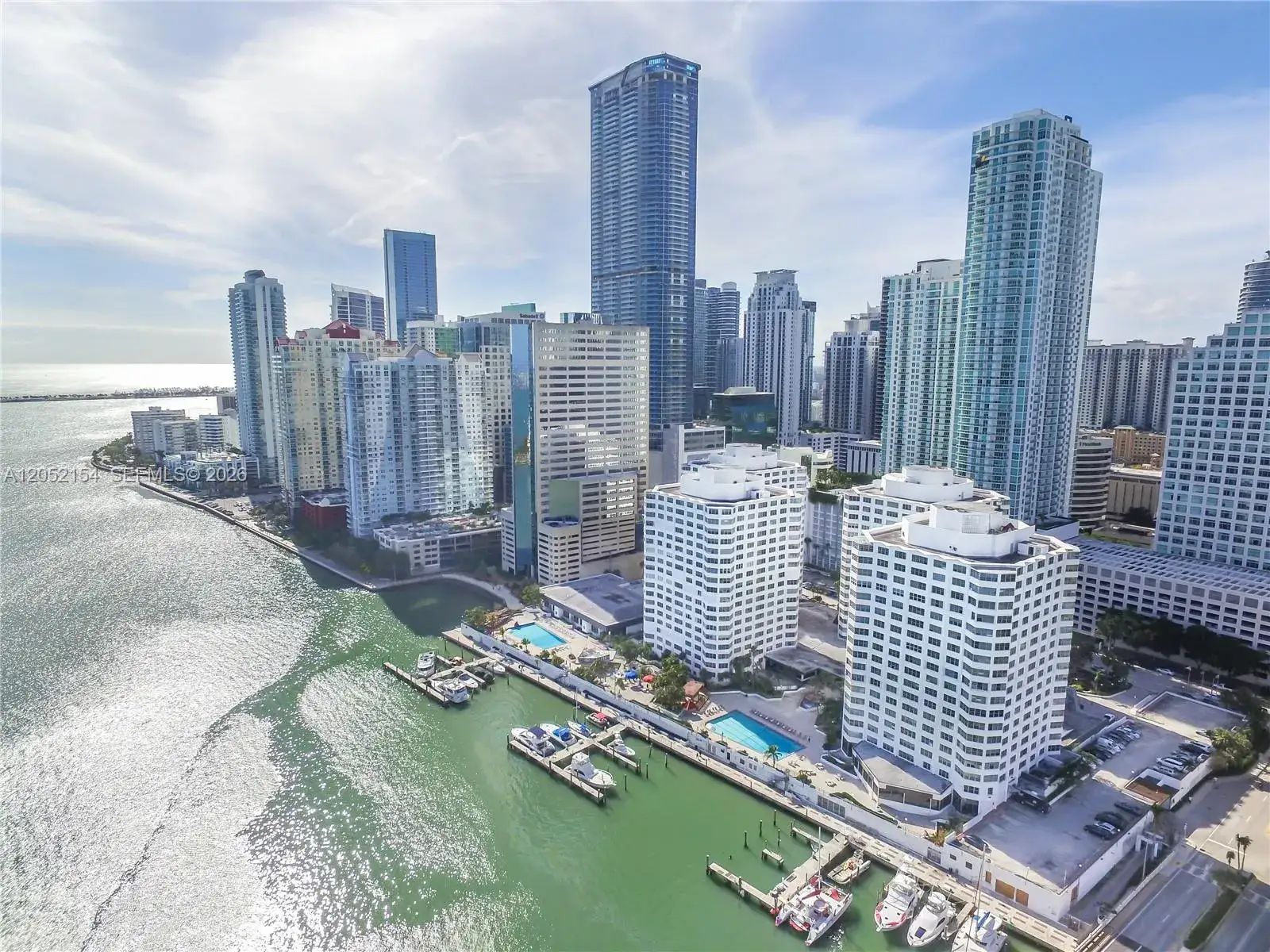 1 bedroom 1 bath Residential Lease for rent at 905 Brickell Bay Dr # 623, Miami FL 33131