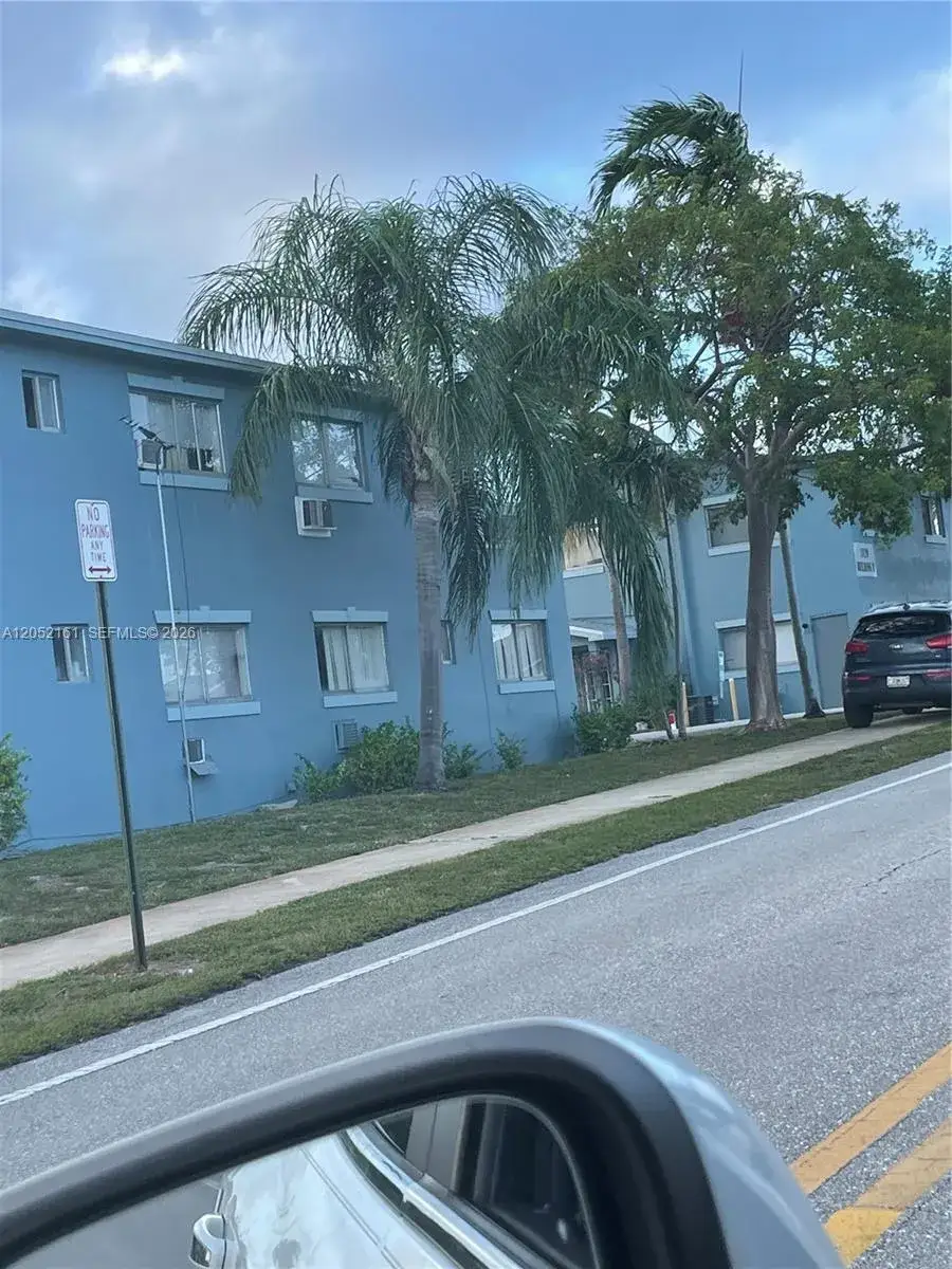 1 bedroom 1 bath Residential for sale at 1829 N A St # 25, Lake Worth FL 33460