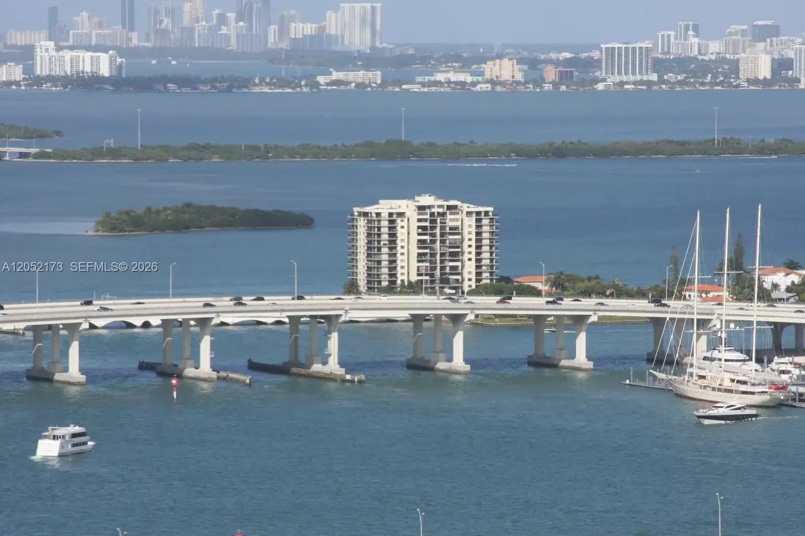 1 bedroom 1 bath Residential Lease for rent at 300 S Biscayne Blvd # 3511, Miami FL 33131