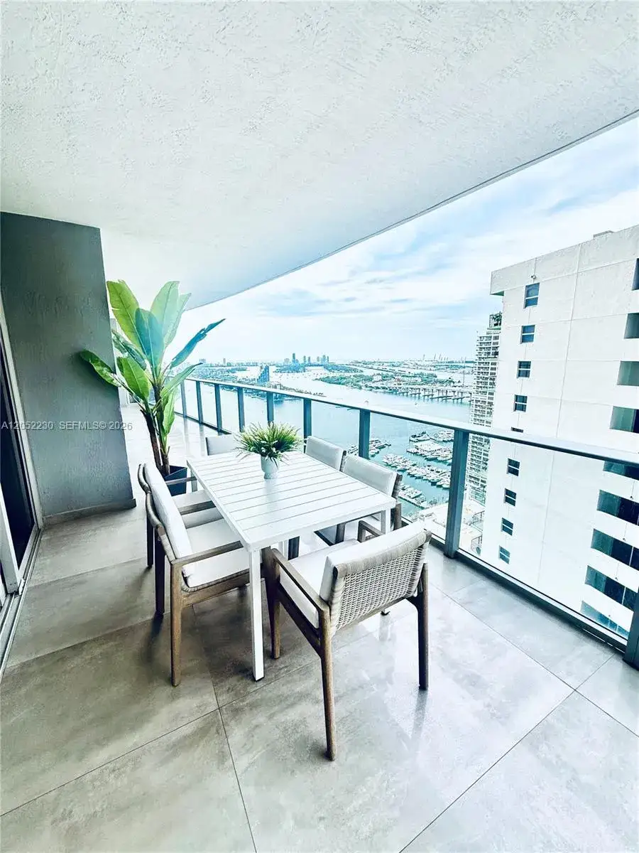 3 bedroom 3 bath Residential Lease for rent at 488 NE 18th St # 3210, Miami FL 33132