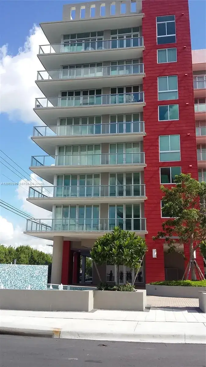 1 bedroom 1 bath Residential for sale at 7875 NW 107th Ave # 812, Doral FL 33178