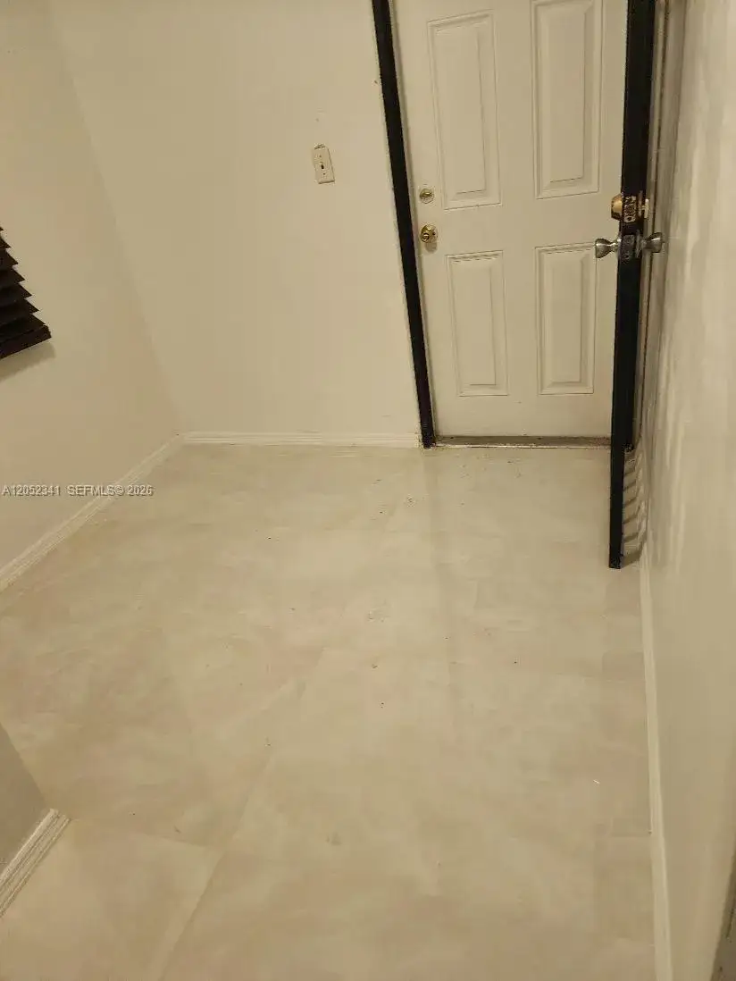 13915 NW 5th Ct # 1, North Miami FL 33168