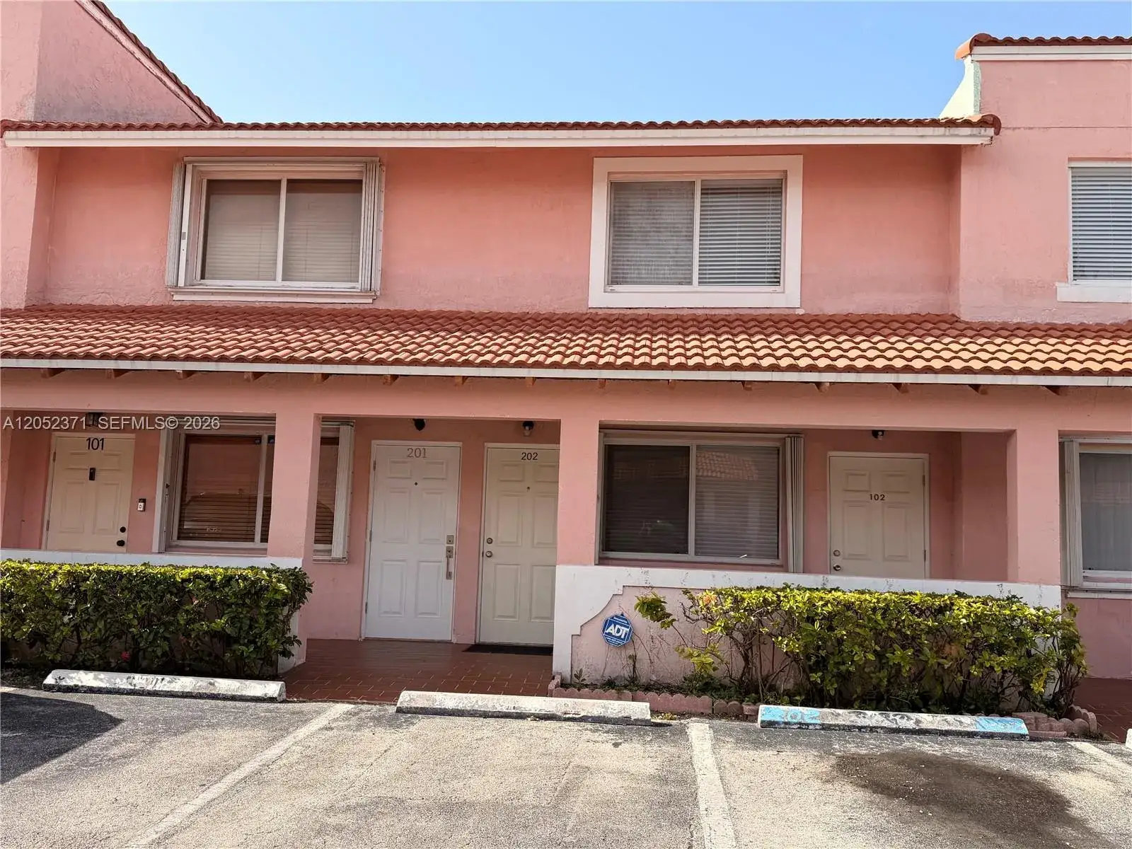 8019 Lake Dr # 202, Doral FL 33166