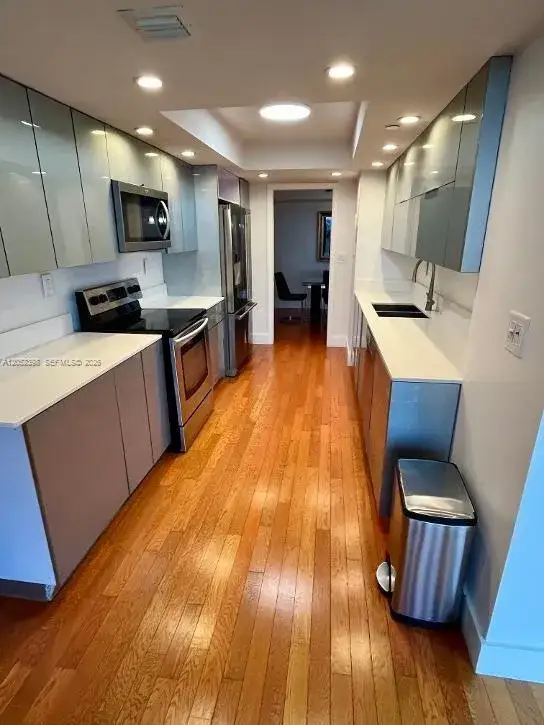 2 bedroom 2 bath Residential Lease for rent at 1000 Quayside Ter # 805, Miami FL 33138