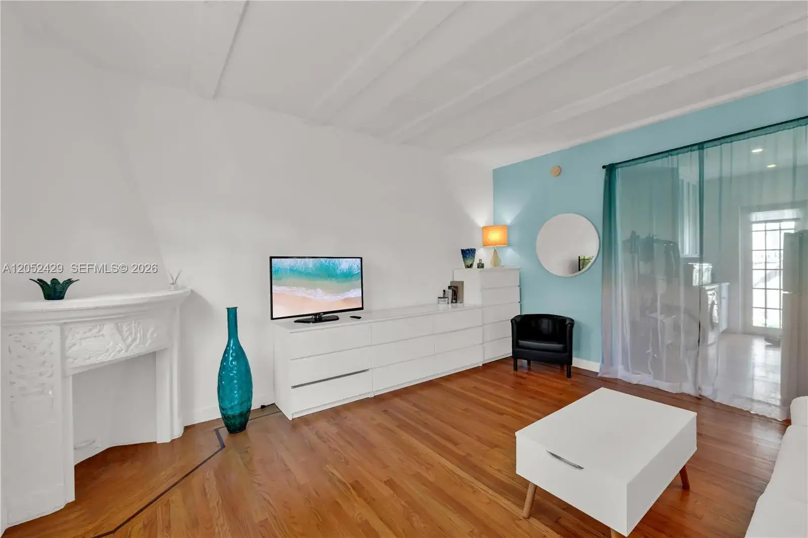 1 bedroom 1 bath Residential Lease for rent at 439 15th St # 2, Miami Beach FL 33139