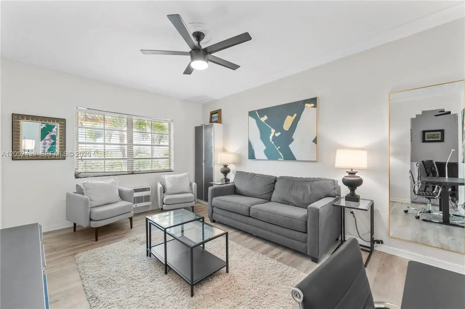 1 bedroom 1 bath Residential for sale at 819 Meridian Ave # 5, Miami Beach FL 33139