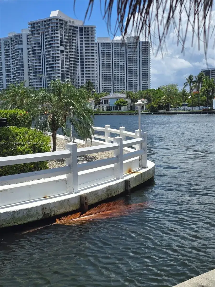 1 bedroom 1 bath Residential for sale at 3177 S Ocean Dr # 217, Hallandale Beach FL 33009