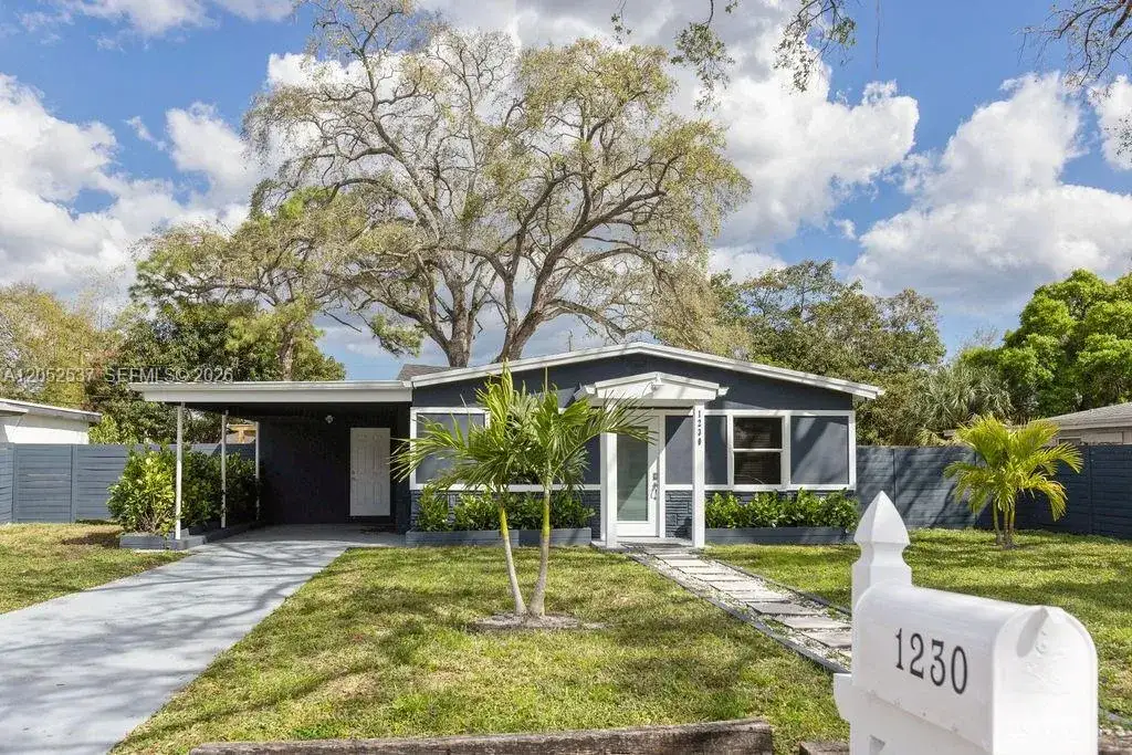 3 bedroom 3 bath Residential Lease for rent at 1230 NW 7th Ave, Fort Lauderdale FL 33311