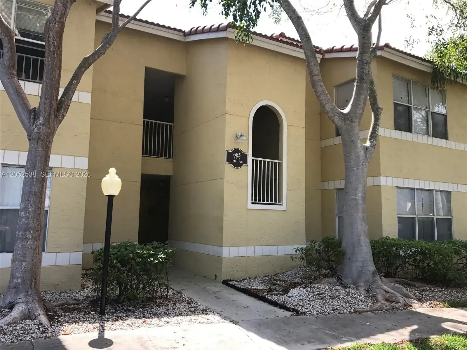 1 bedroom 1 bath Residential Lease for rent at 663 Vista Isles Dr # 1715, Sunrise FL 33325
