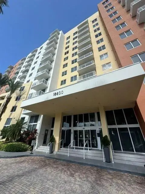 2 bedroom 2 bath Residential for sale at 18800 NE 29th Ave # 329, Aventura FL 33180