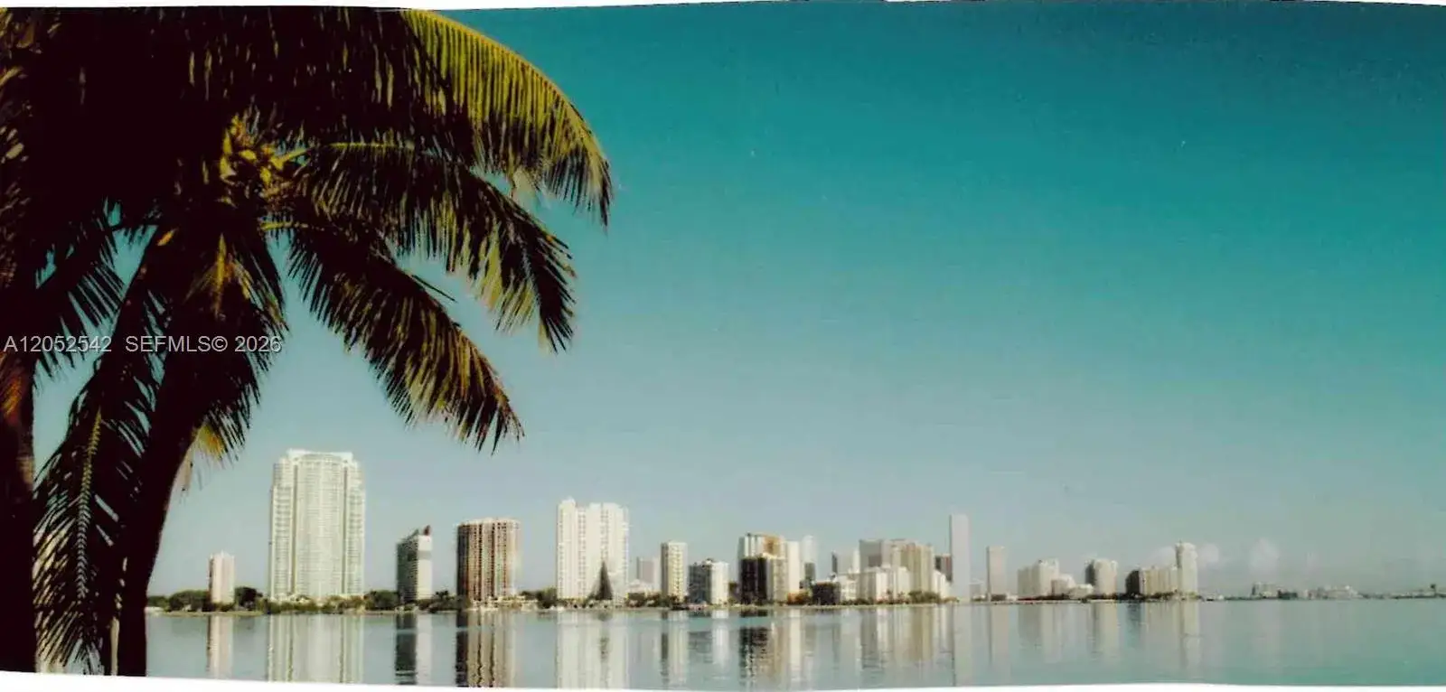1 bedroom 1 bath Residential Lease for rent at 951 BRICKELL AVE # 2908, Miami FL 33131