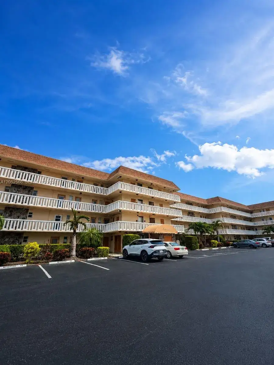 1 bedroom 1 bath Residential Lease for rent at 1889 S Ocean Dr # 406, Hallandale Beach FL 33009