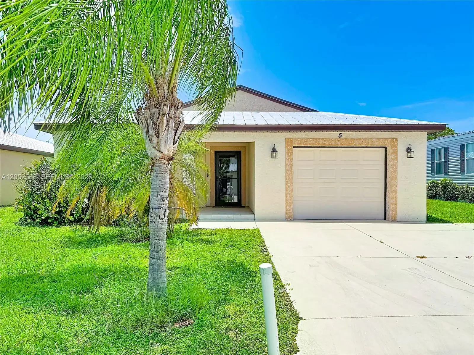2 bedroom 2 bath Residential for sale at 5 Flamenco Way, Port St. Lucie FL 34952