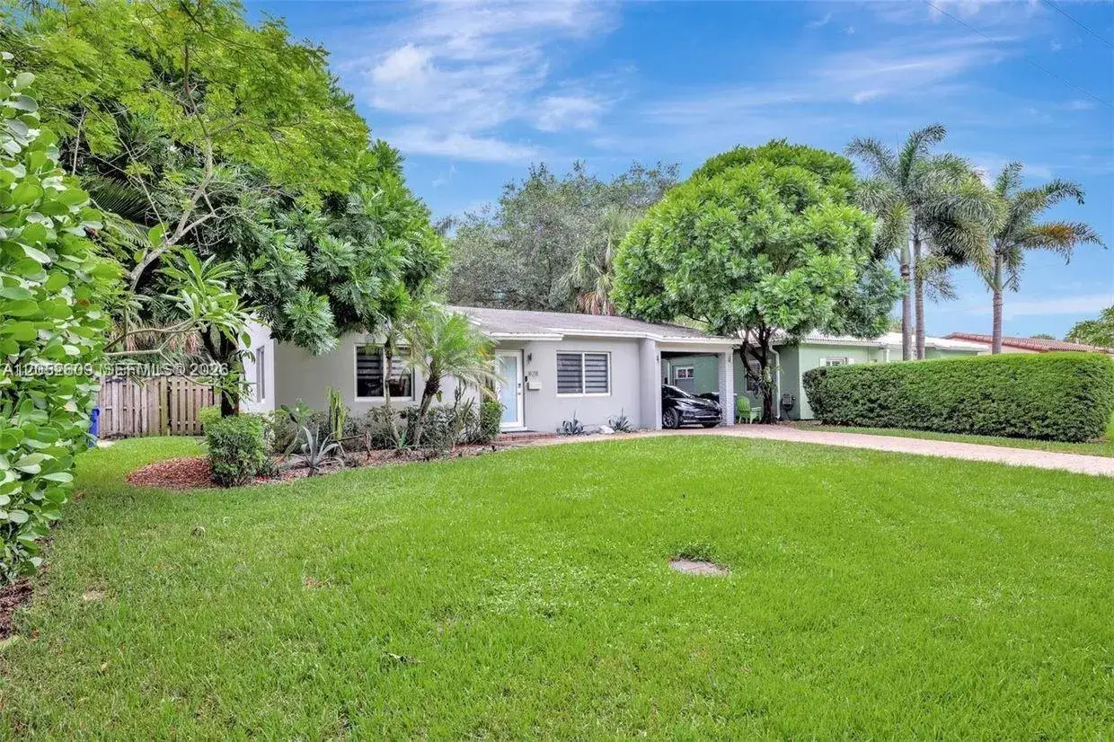 2 bedroom 1 bath Residential Lease for rent at 828 SW 15th St, Fort Lauderdale FL 33315