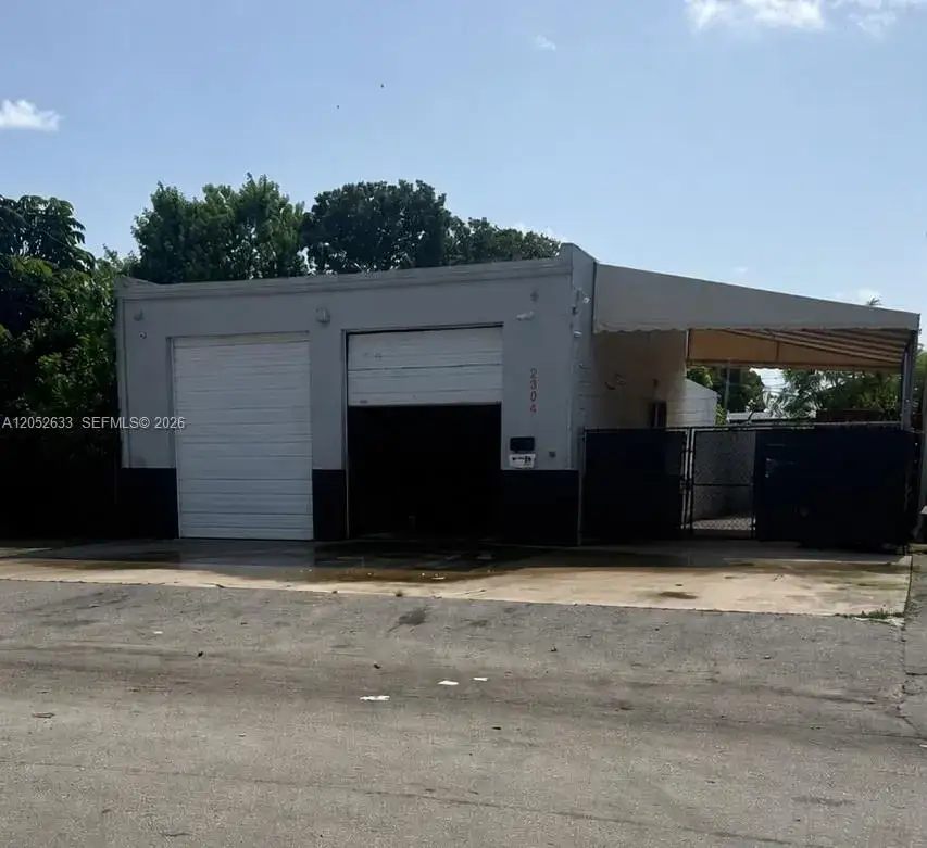 Commercial Sale for sale at 2304 SW 60th Way, Miramar FL 33023
