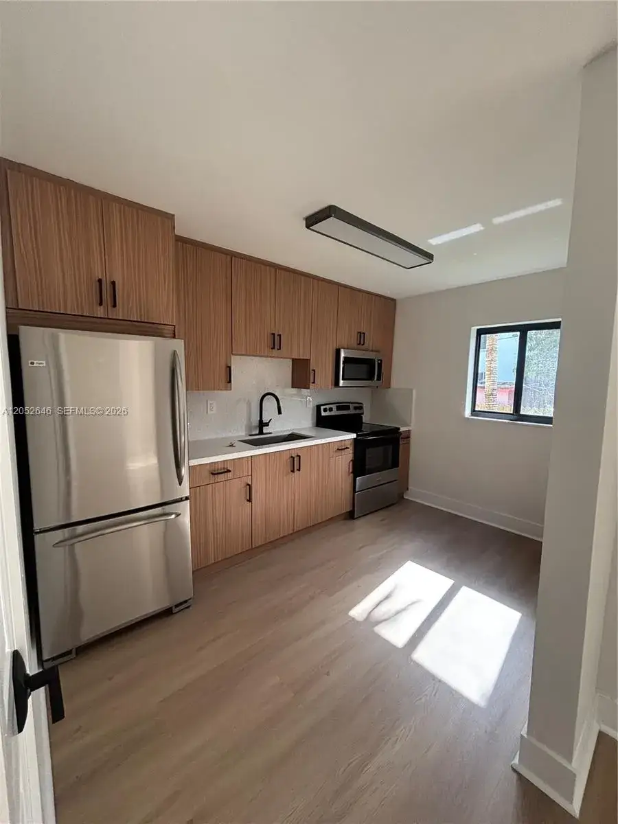 2 bedroom 1 bath Residential Lease for rent at 1353 NW 5th St # 1, Miami FL 33125