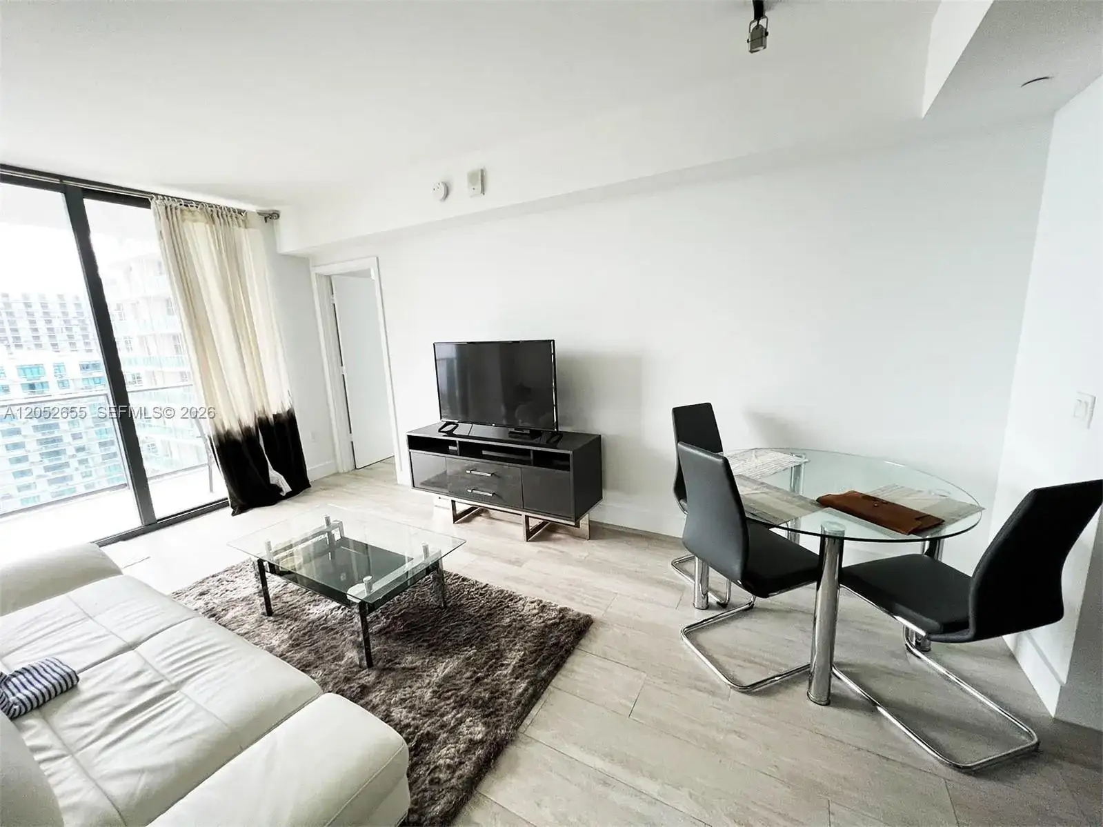 1 bedroom 1 bath Residential Lease for rent at 121 NE 34th St # 2603, Miami FL 33137