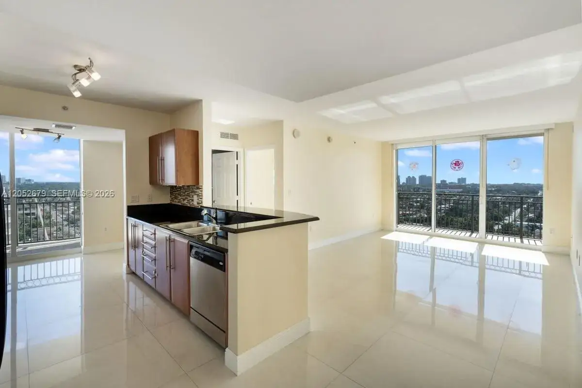 3 bedroom 3 bath Residential Lease for rent at 3232 SW 22nd St # 1701, Miami FL 33145