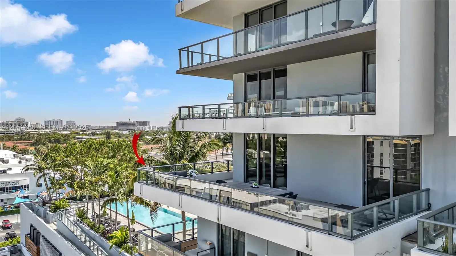 1 bedroom 2 bath Residential for sale at 2960 NE 207th St # 811, Aventura FL 33180
