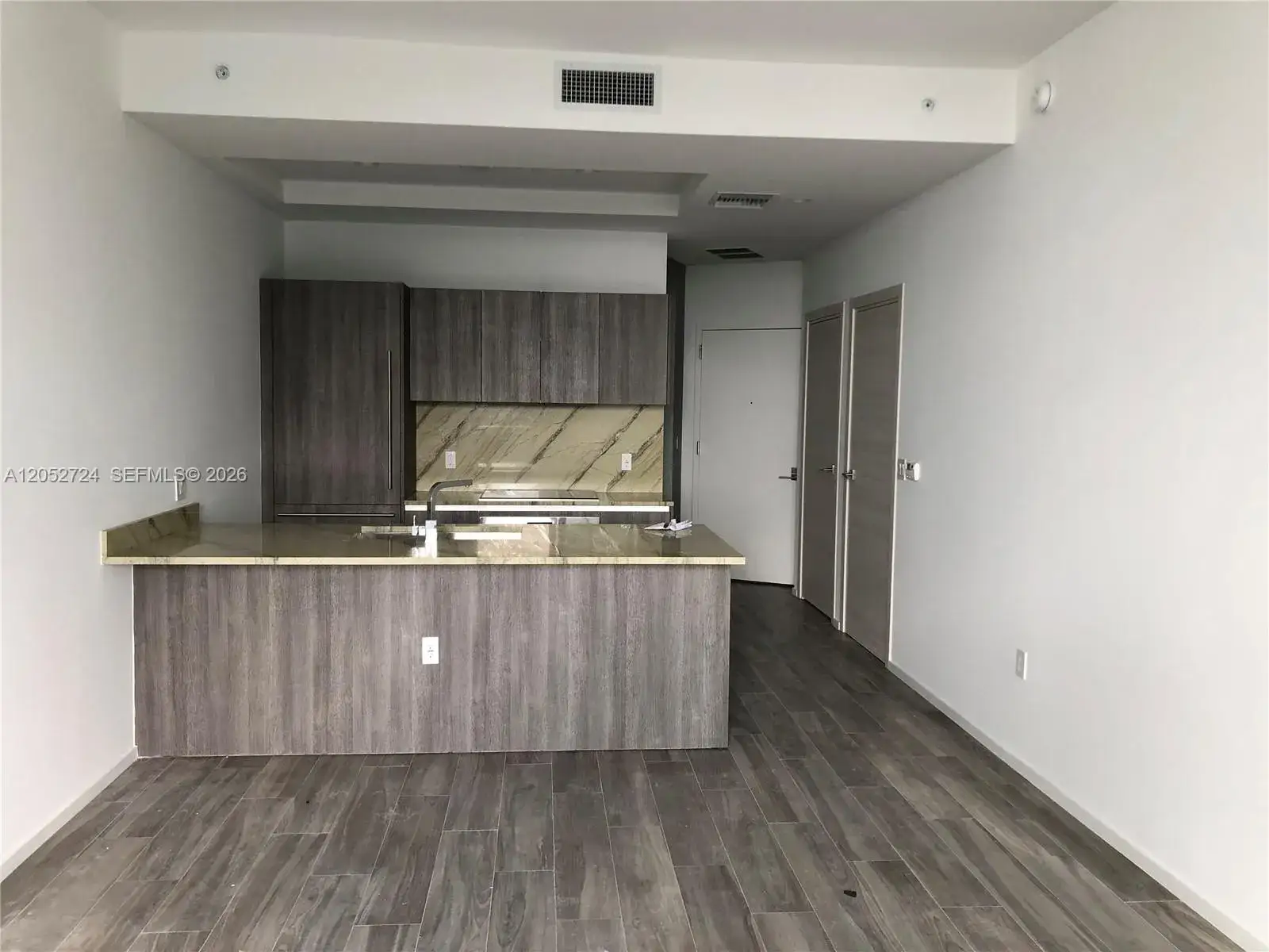 1 bedroom 2 bath Residential Lease for rent at 801 S Miami Ave # 5108, Miami FL 33130