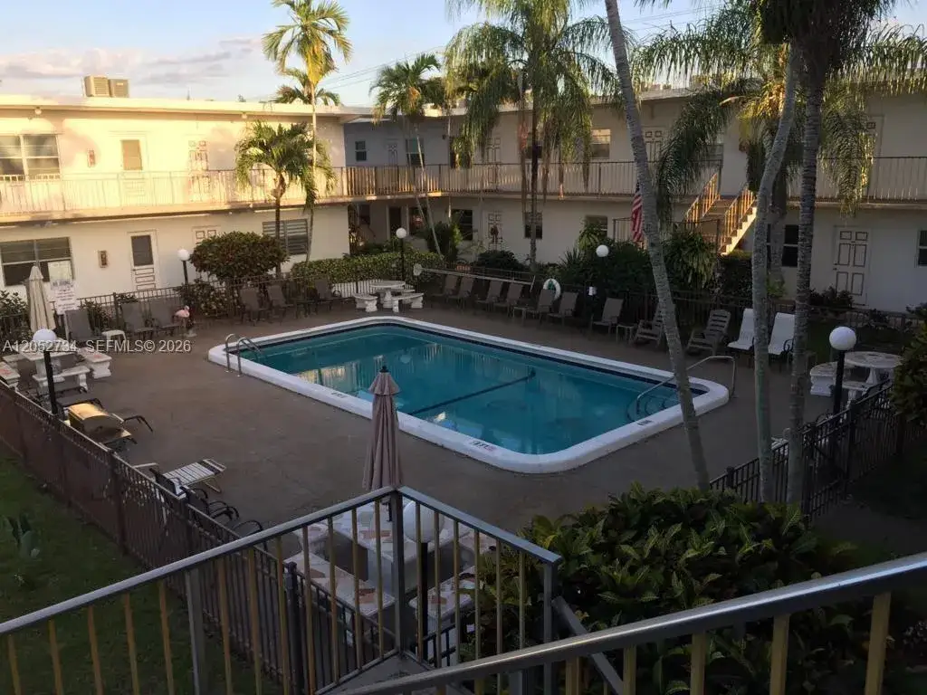 1 bedroom 1 bath Residential Lease for rent at 2240 Johnson St # 210, Hollywood FL 33020