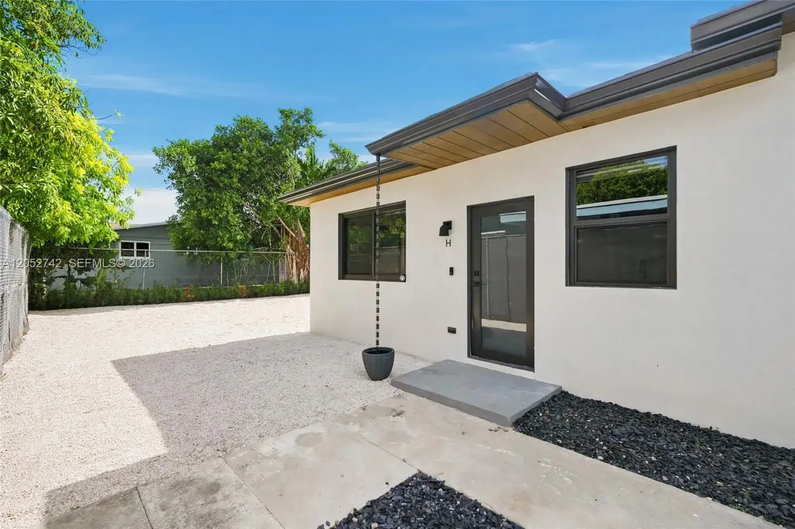 2 bedroom 1 bath Residential Lease for rent at 1861 NW 27th St # 3, Miami FL 33142