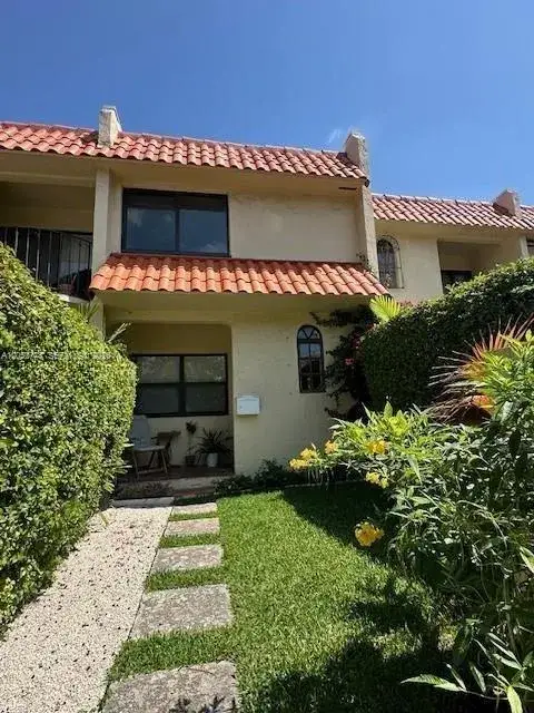 2 bedroom 2 bath Residential for sale at 1507 NE 105th St, Miami Shores FL 33138