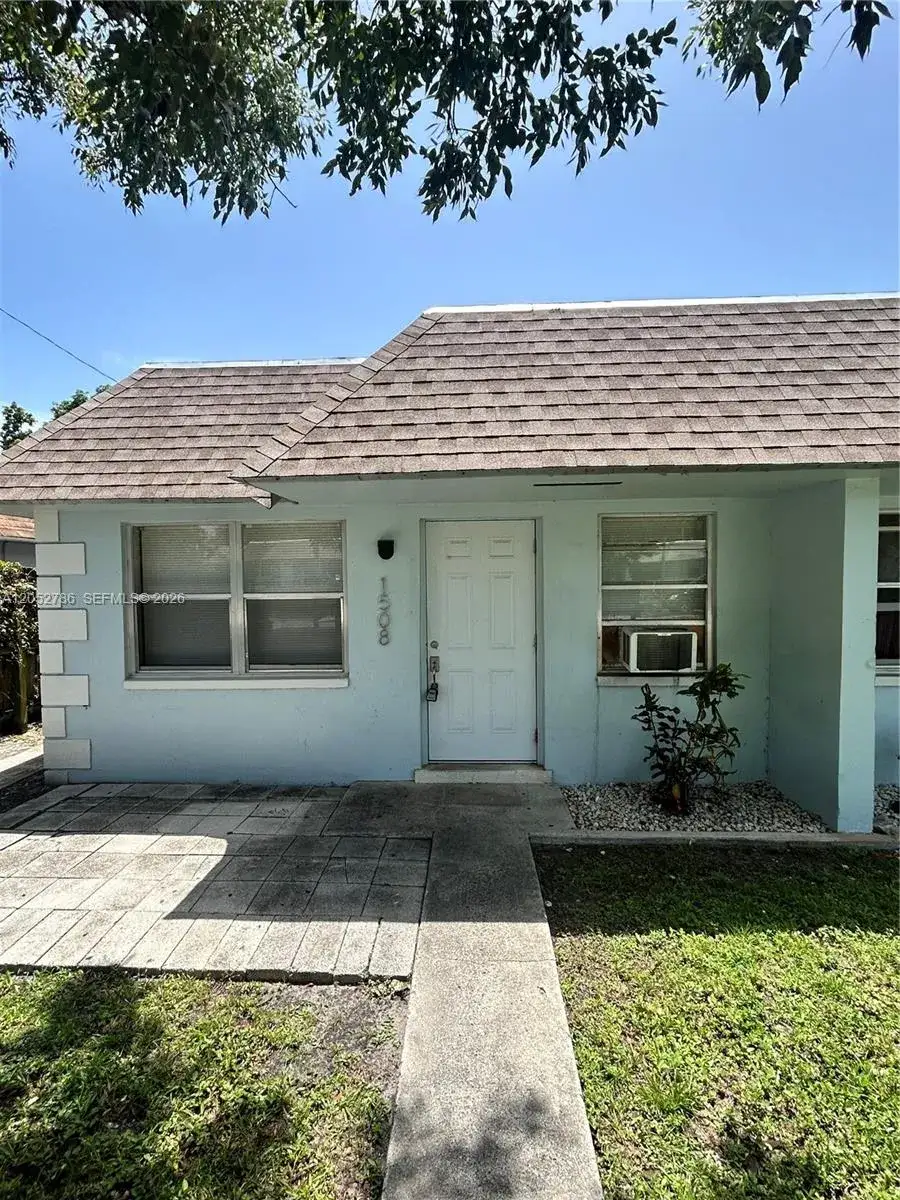 3 bedroom 1 bath Residential Lease for rent at 1508 NW 8th Ave # 1, Fort Lauderdale FL 33311