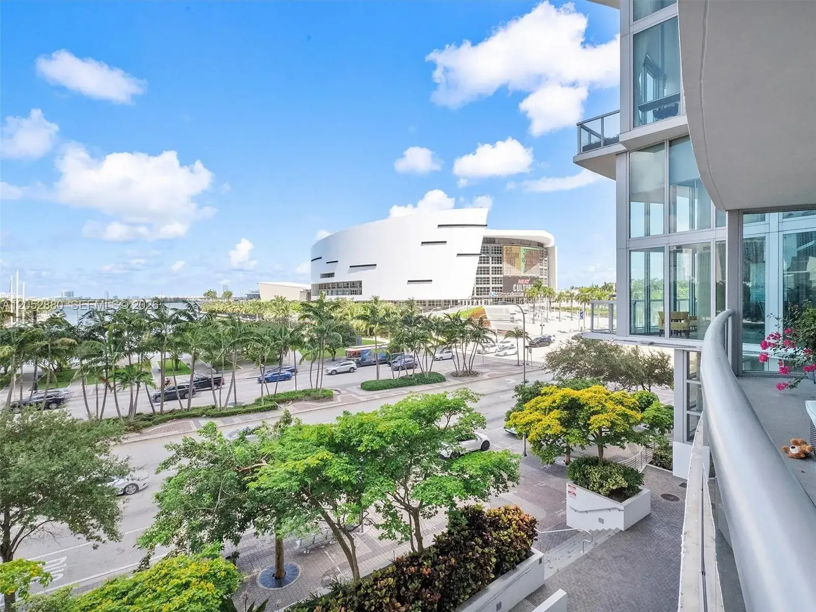 1 bedroom 2 bath Residential for sale at 888 Biscayne Blvd # 309, Miami FL 33132