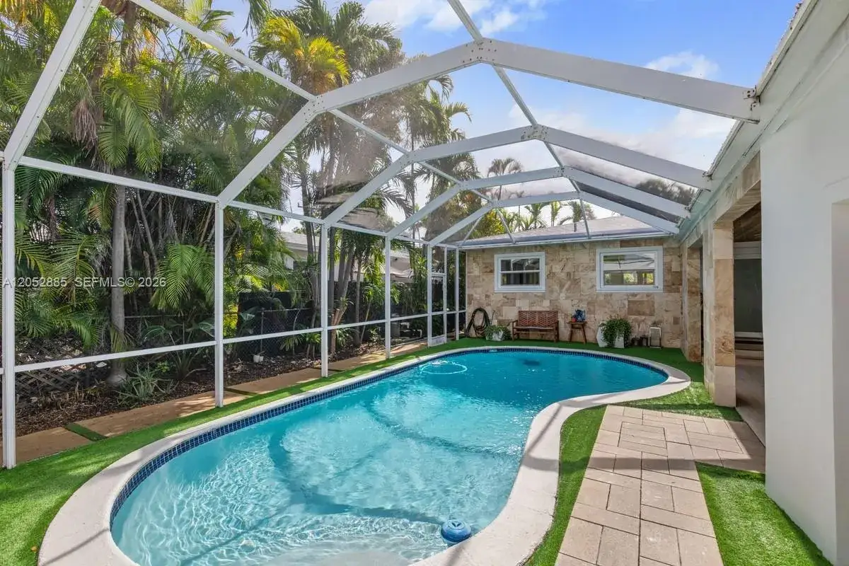 4 bedroom 3 bath Residential for sale at 7505 Mutiny Ave, North Bay Village FL 33141