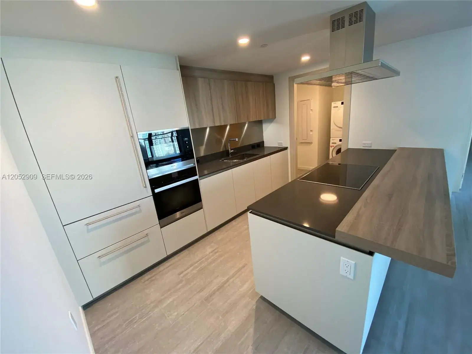 2 bedroom 2 bath Residential Lease for rent at 1000 BRICKELL PLAZA # 3309, Miami FL 33131