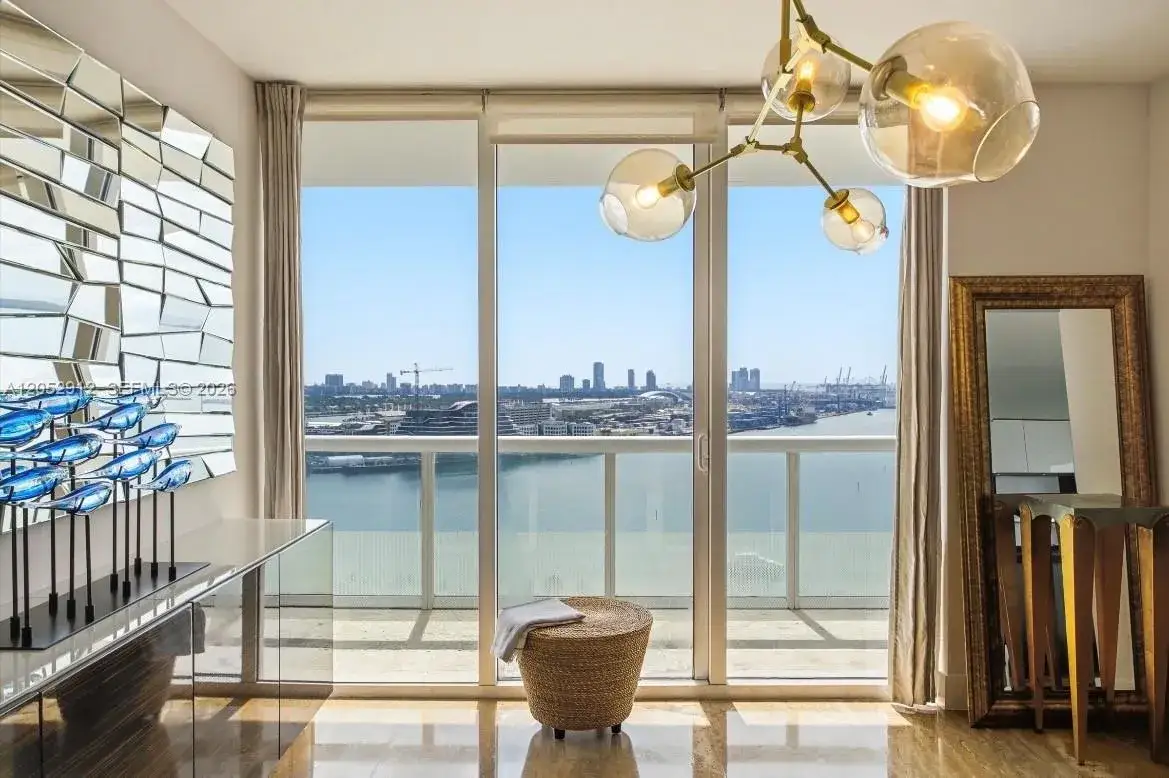 4 bedroom 4 bath Residential Lease for rent at 50 Biscayne Blvd # 2510, Miami FL 33132