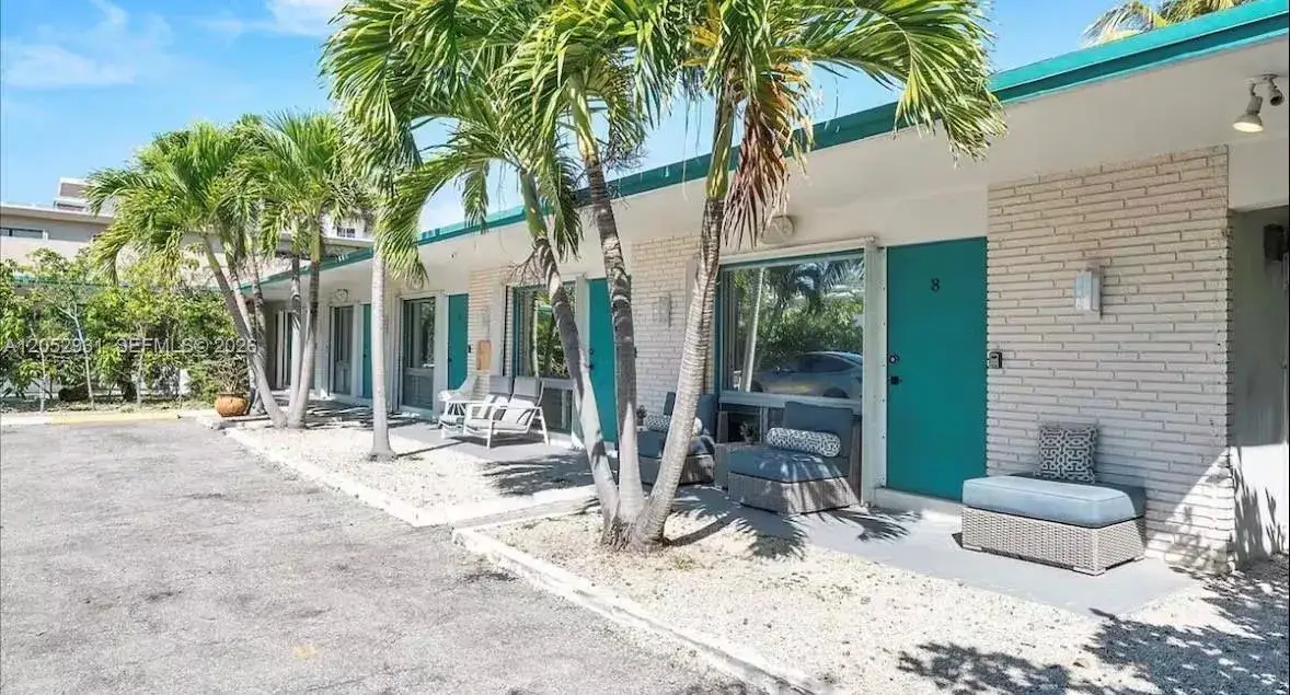 Residential Income for sale at 333 Palm St, Hollywood FL 33019