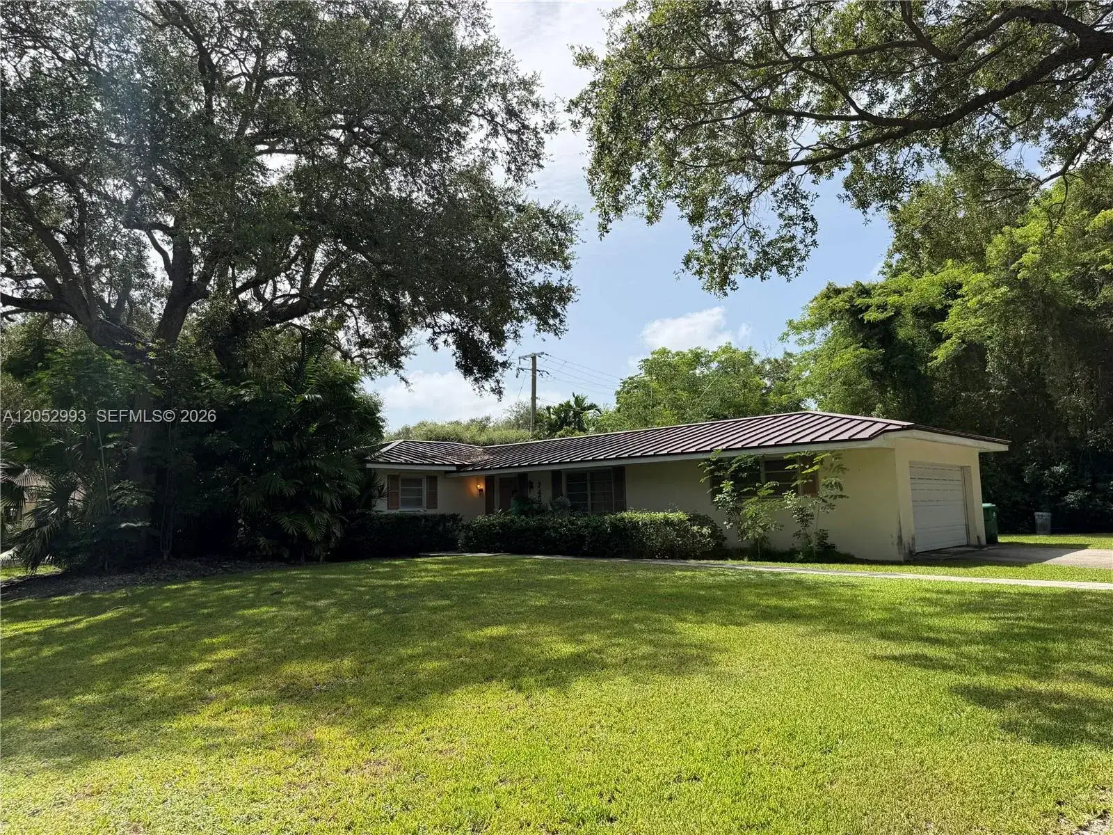 3 bedroom 2 bath Residential for sale at 7452 SW 166th Ter, Palmetto Bay FL 33157