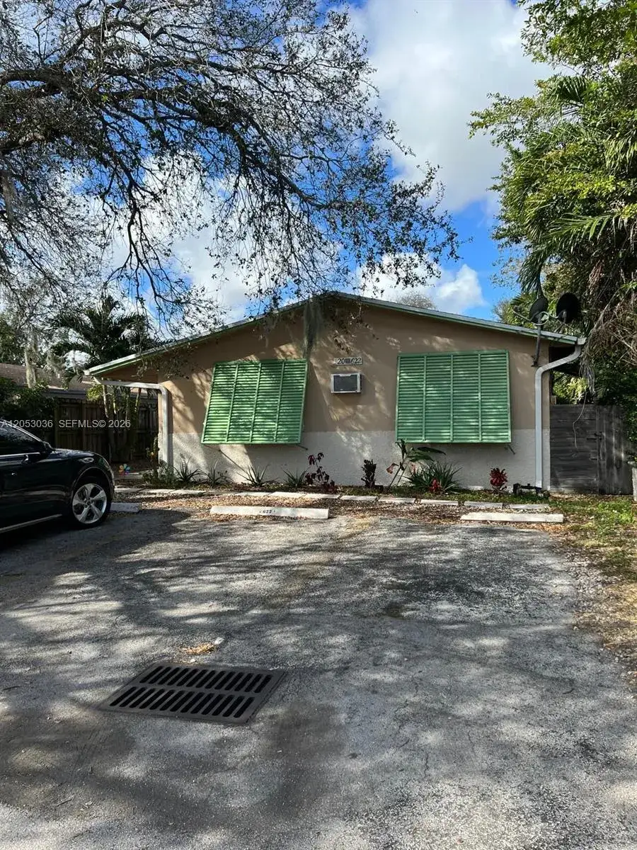 Residential Income for sale at 620 SW 7th Ave, Hallandale Beach FL 33009
