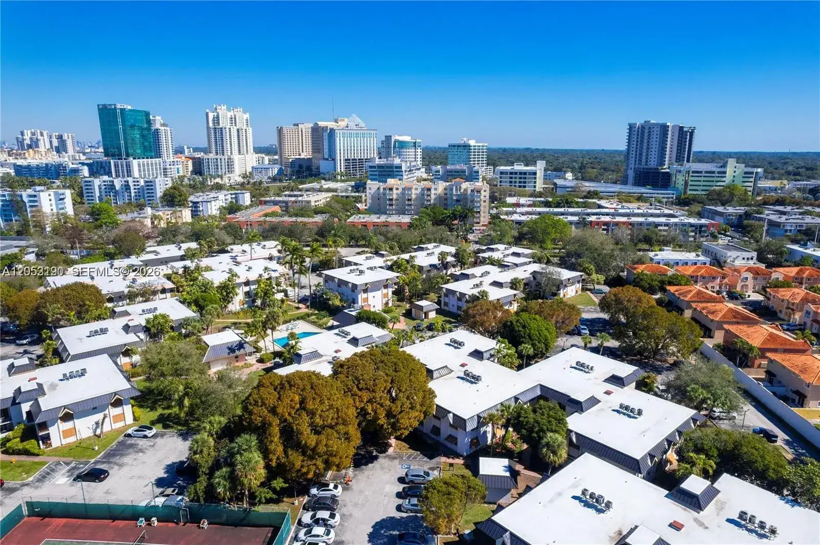 1 bedroom 1 bath Residential Lease for rent at 9490 SW 77th Ave # N1, Miami FL 33156