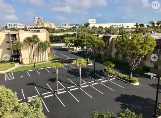 1 bedroom 1 bath Residential Lease for rent at 7787 SW 86th St # 203, Miami FL 33143