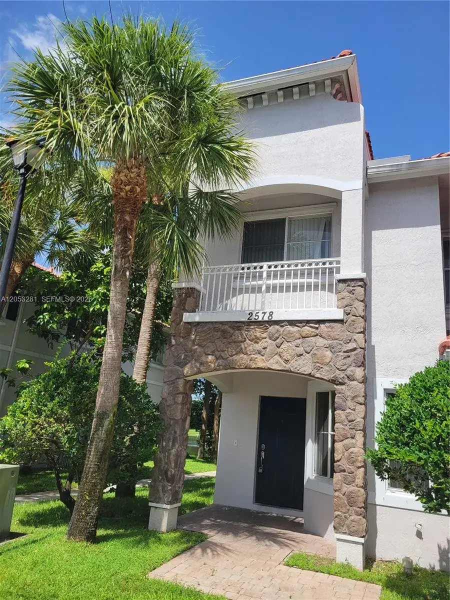 3 bedroom 2 bath Residential Lease for rent at 2578 SW 82 AV # 101, Miramar FL 33025