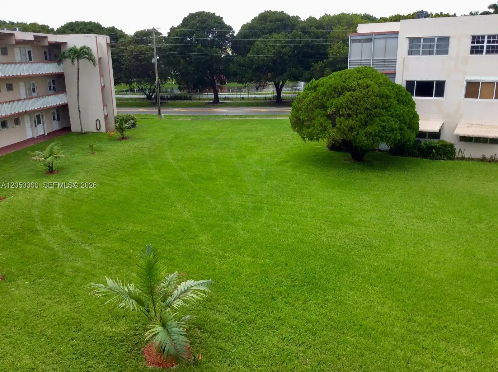 1 bedroom 1 bath Residential Lease for rent at 2200 Park Ln # 308, Hollywood FL 33021