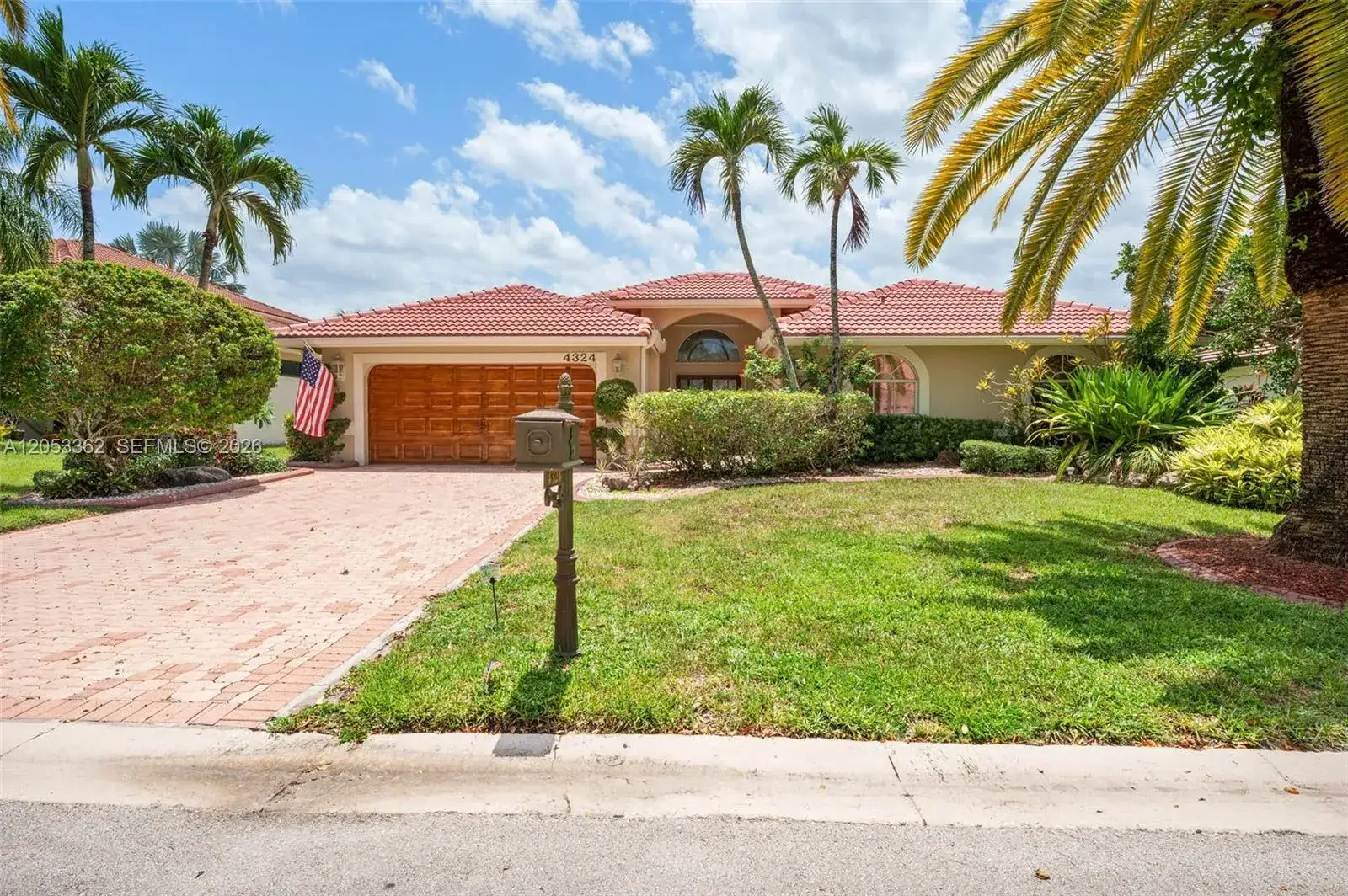 4 bedroom 2 bath Residential for sale at 4324 NW 65th Ter, Coral Springs FL 33067